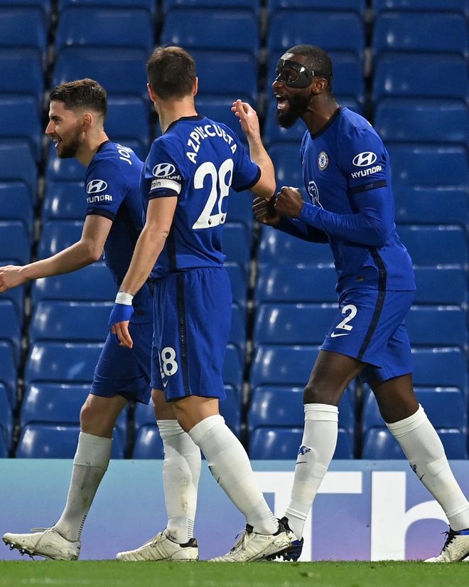 皇马3000万中卫重伤4个月！阿隆索哭晕：生死战后防6将养伤+2人染红