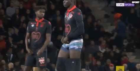 意甲战报：索尔斯比头球制胜，热那亚2-1力克维罗纳