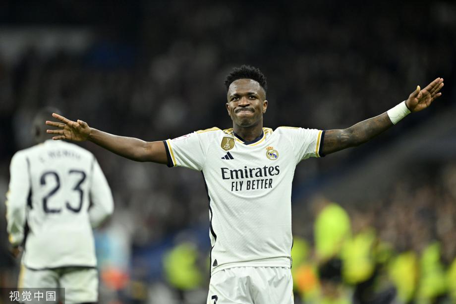 太犀利！看当年和中国男篮对阵时的闪电侠韦德